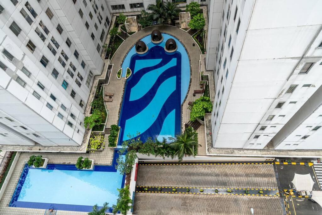 Premium 2br @ Bassura East Apartment *